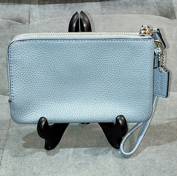 COACH DOUBLE CORNER ZIP PEBBLED LEATHER  WALLET WRISTLET STRAP 6½" X 4¼" BLUE - Picture 6 of 17
